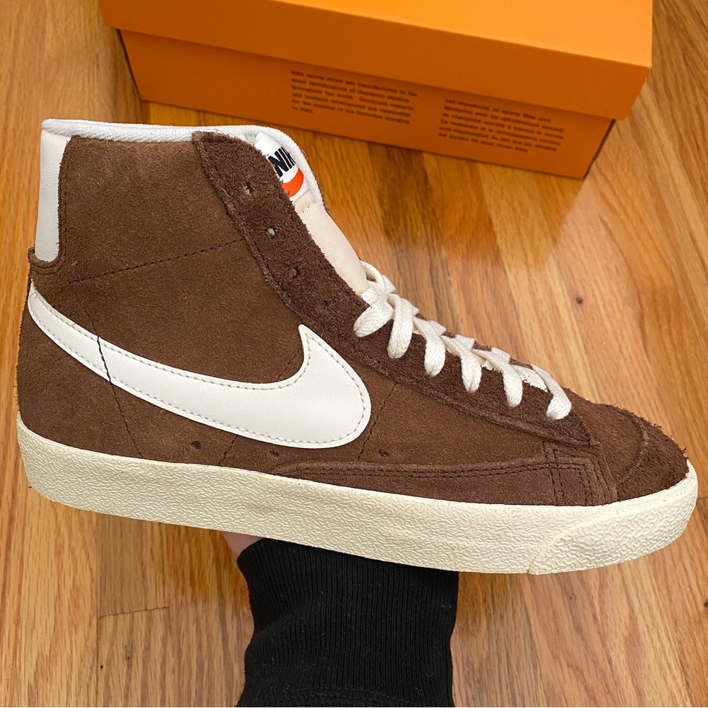 Nike Blazer Mid ‘77  Women’s Sneakers